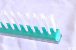 Brosse plate sur rail en C en acier zingué