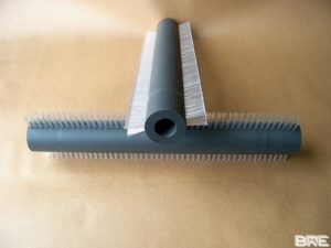 Brosse cylindrique à garnissage a deux rangées