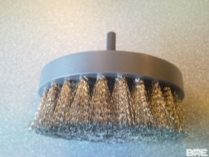 Brosse plateau métallique