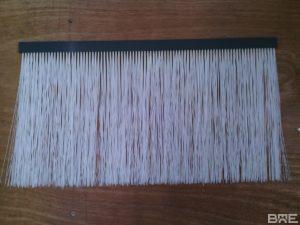 Brosse plate avec grande sortie de fibre