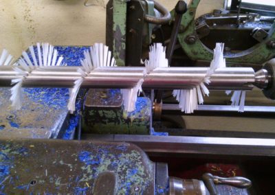Brosse garnie en fibre polyamide